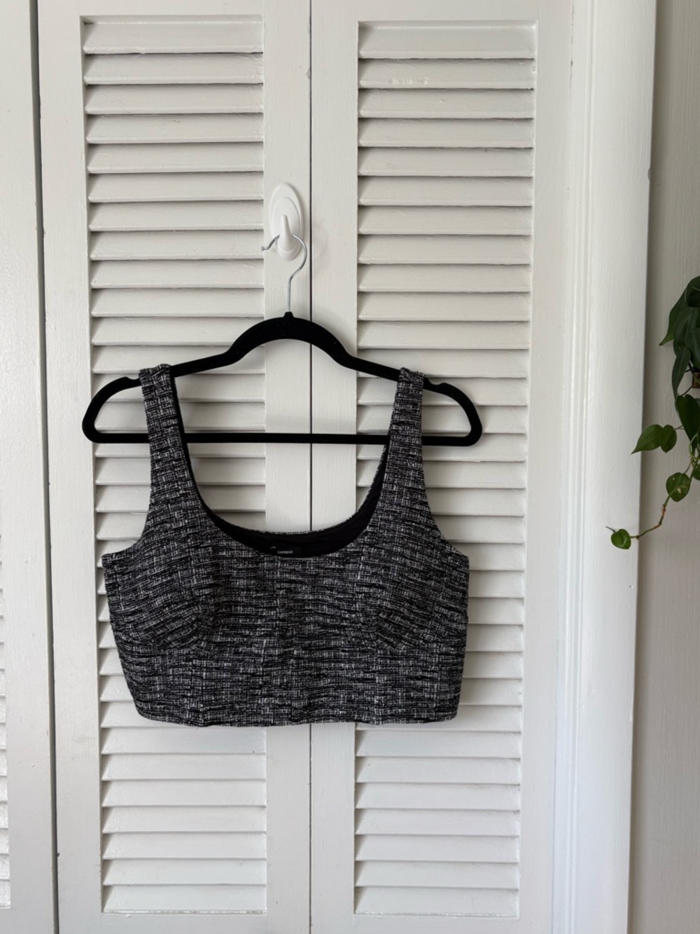 Express Black Heathered Crop Tank Top - LARGE